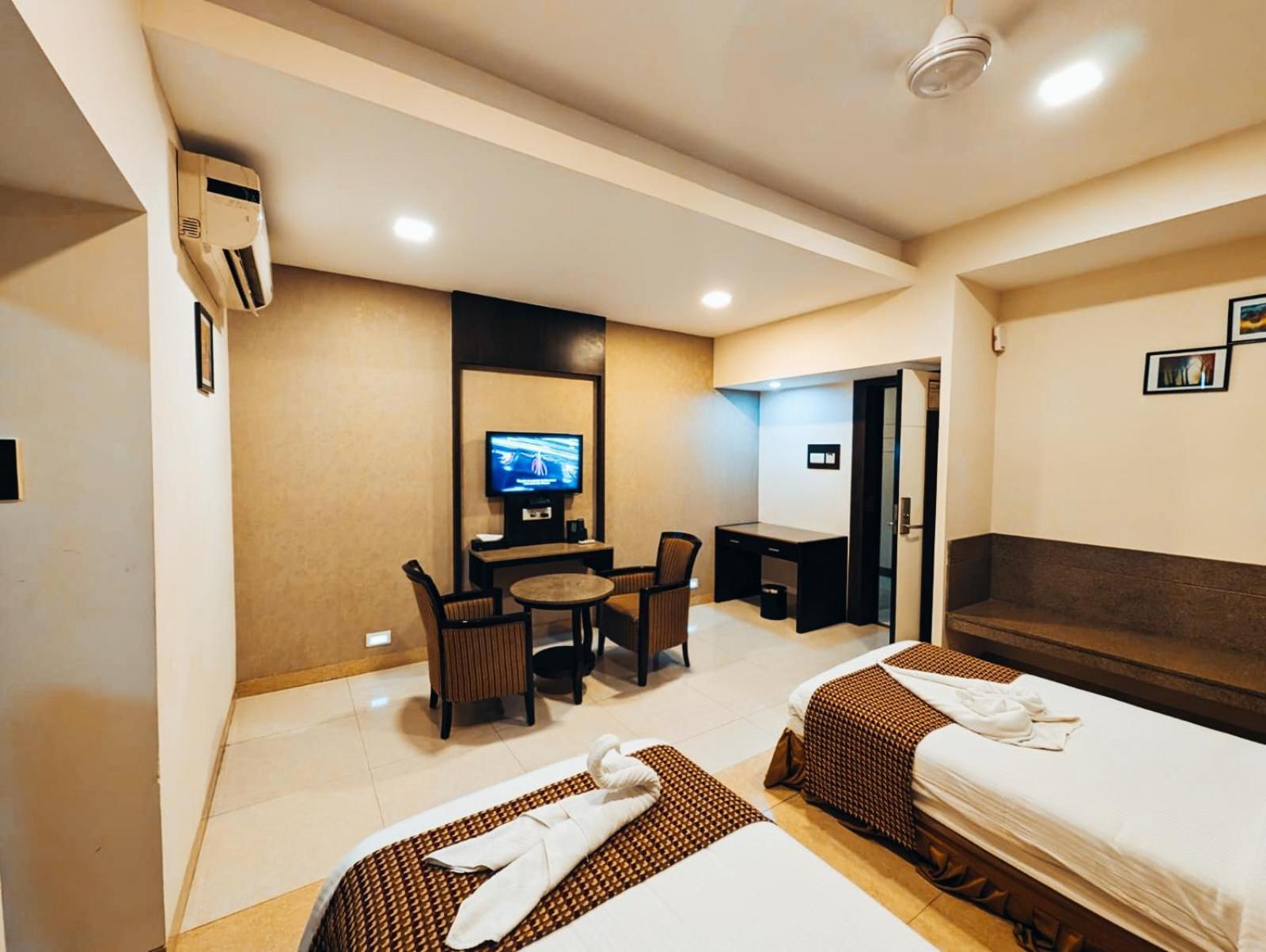 Hotel Southern Residency Kelambākkam Exterior foto