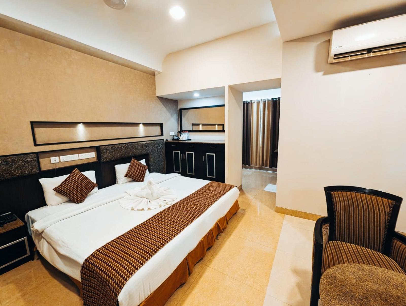 Hotel Southern Residency Kelambākkam Exterior foto