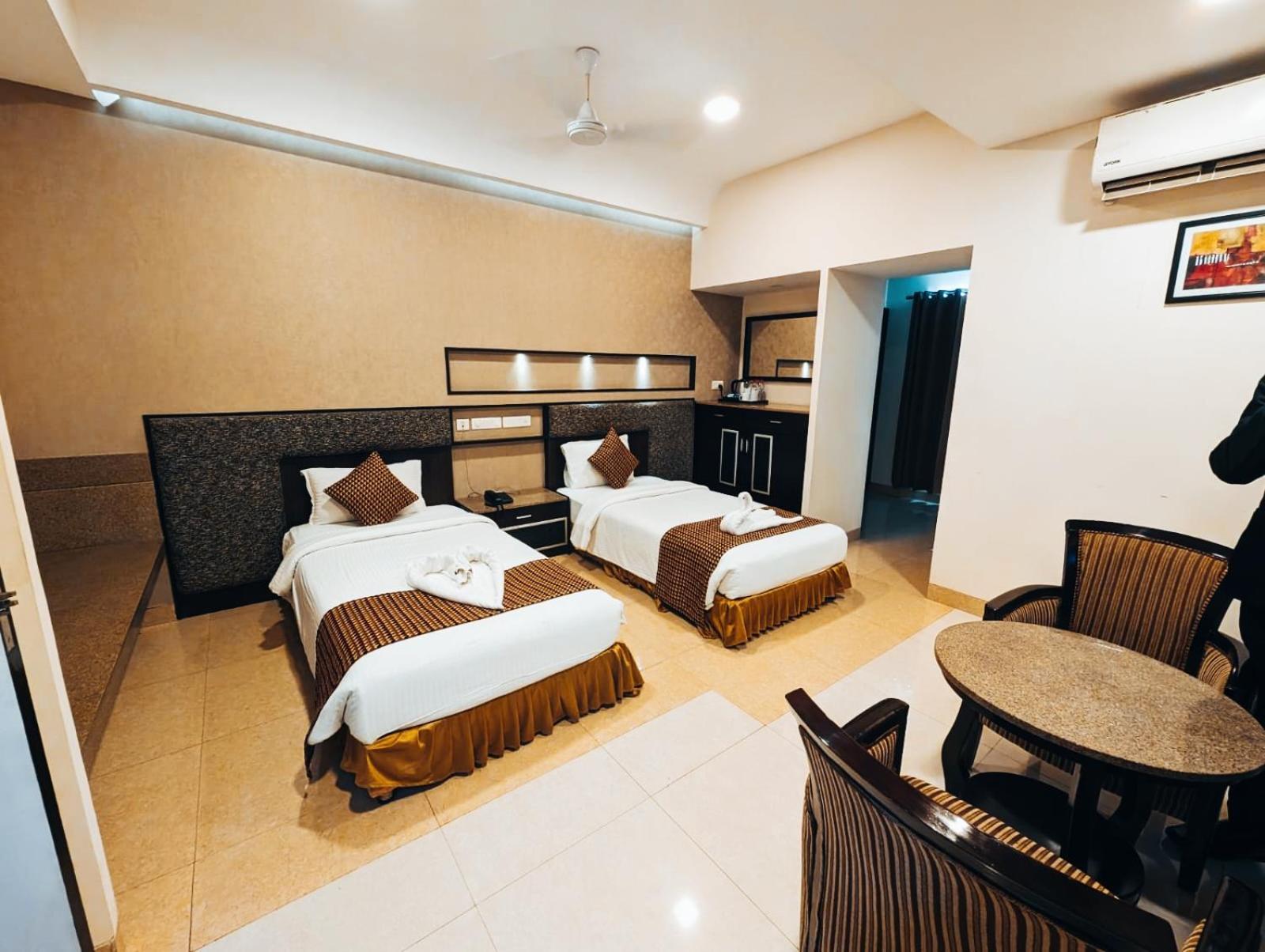 Hotel Southern Residency Kelambākkam Exterior foto